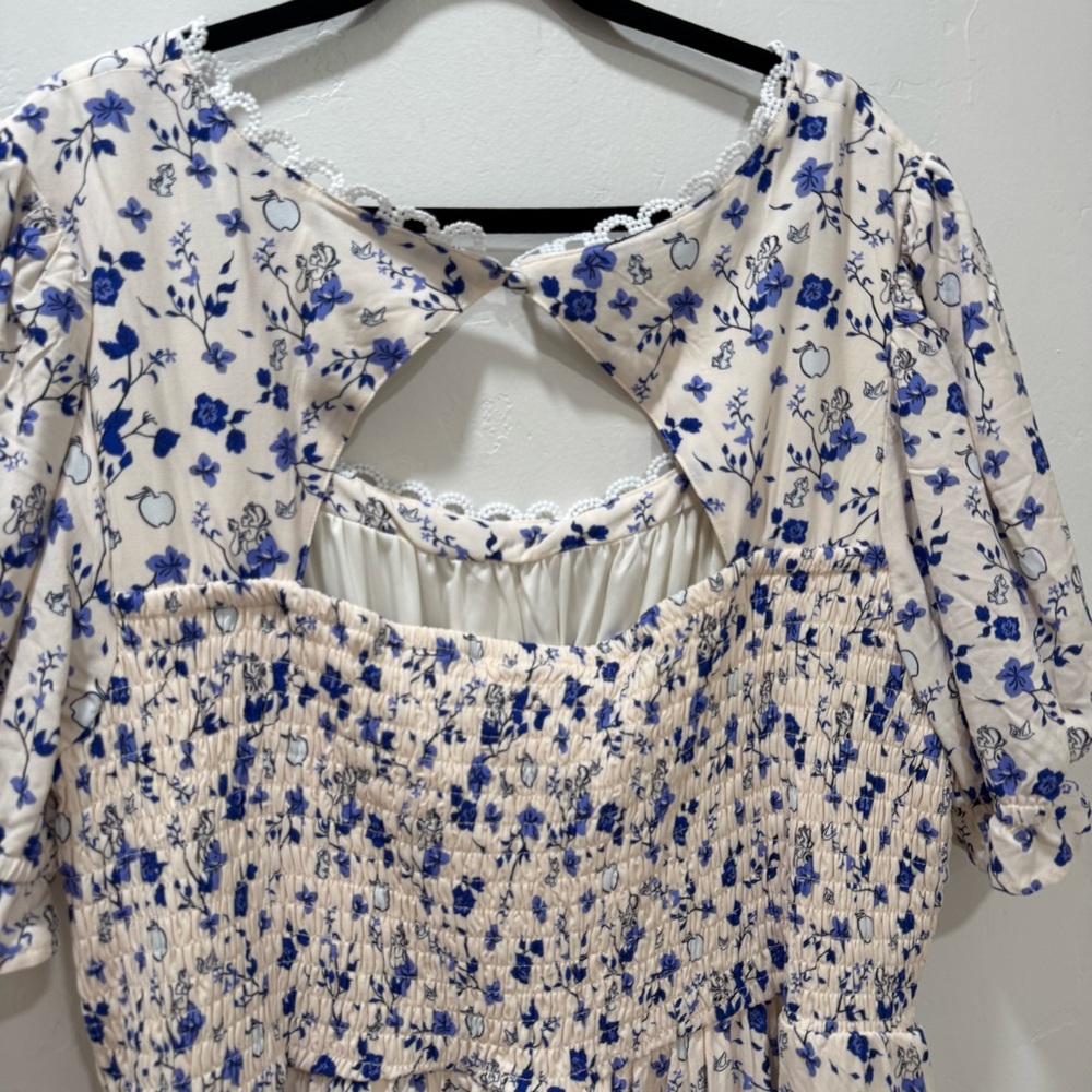 Box Lunch Disney Snow White & Seven Dwarfs Floral Allover Print Dress Plus 3X - Picture 13 of 16